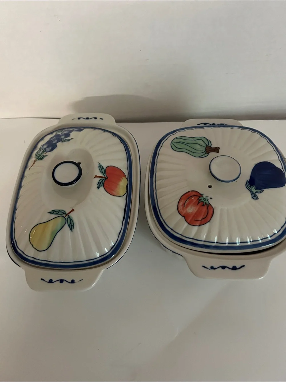 Ceramic Fruit-Pattern Covered Casserole Dish - White with Multicolor Fruit set 2
